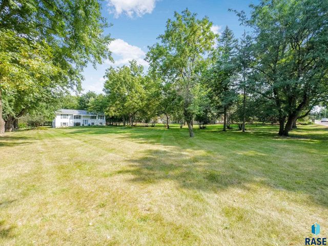 2894 E Old Orchard Trl, Sioux Falls, SD 57103