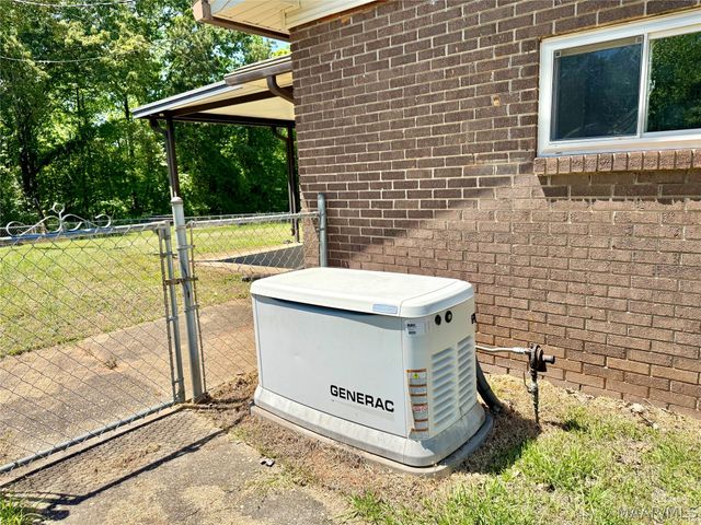 470 County Road 279 ., Valley Grande, AL 36701