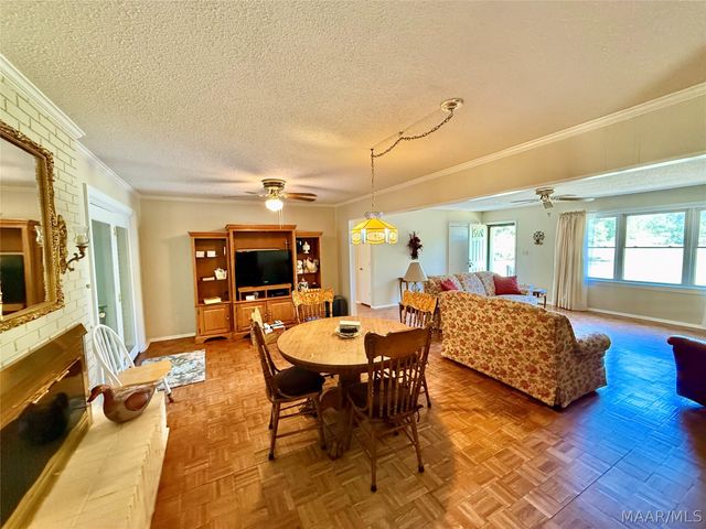 470 County Road 279 ., Valley Grande, AL 36701