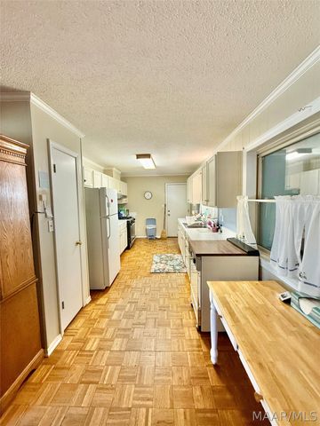 470 County Road 279 ., Valley Grande, AL 36701