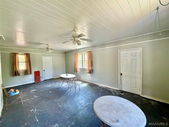 470 County Road 279 ., Valley Grande, AL 36701