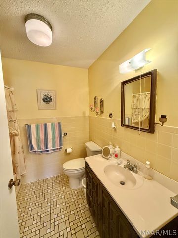 470 County Road 279 ., Valley Grande, AL 36701