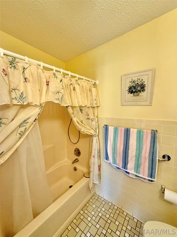 470 County Road 279 ., Valley Grande, AL 36701