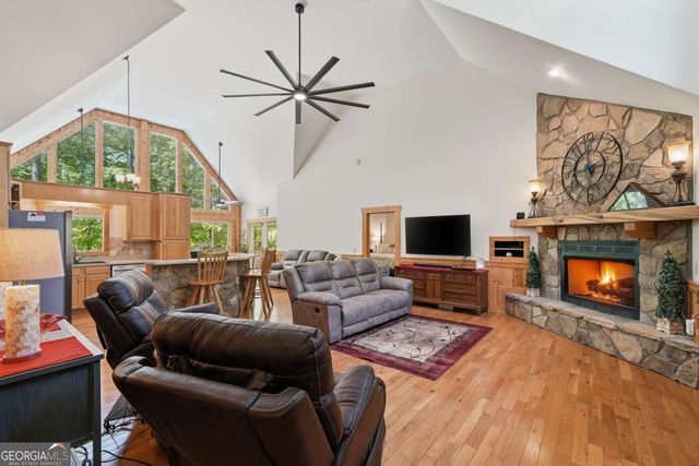 789 Gateway Drive, Ellijay, GA 30540