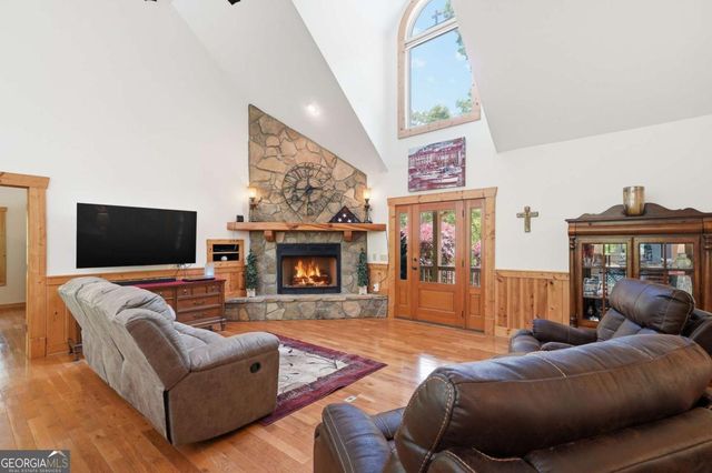 789 Gateway Drive, Ellijay, GA 30540