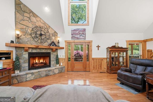 789 Gateway Drive, Ellijay, GA 30540