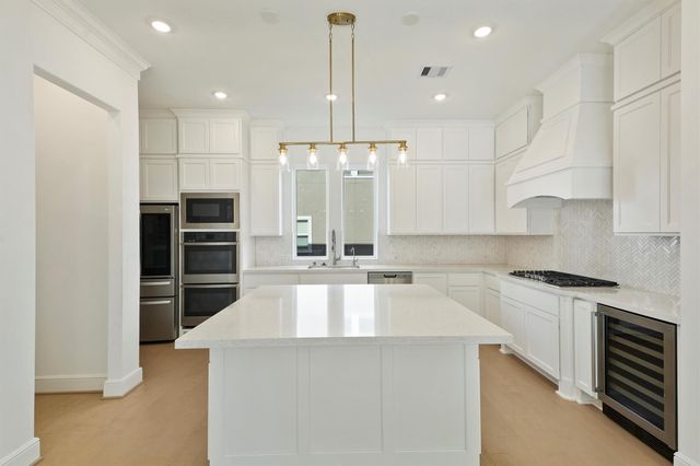 3504 Bridgewater Oaks Lane, Houston, TX 77055