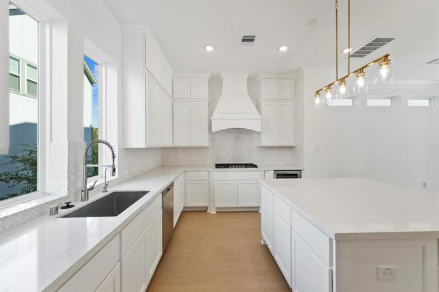 3504 Bridgewater Oaks Lane, Houston, TX 77055