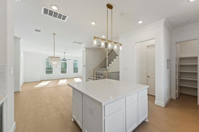 3504 Bridgewater Oaks Lane, Houston, TX 77055