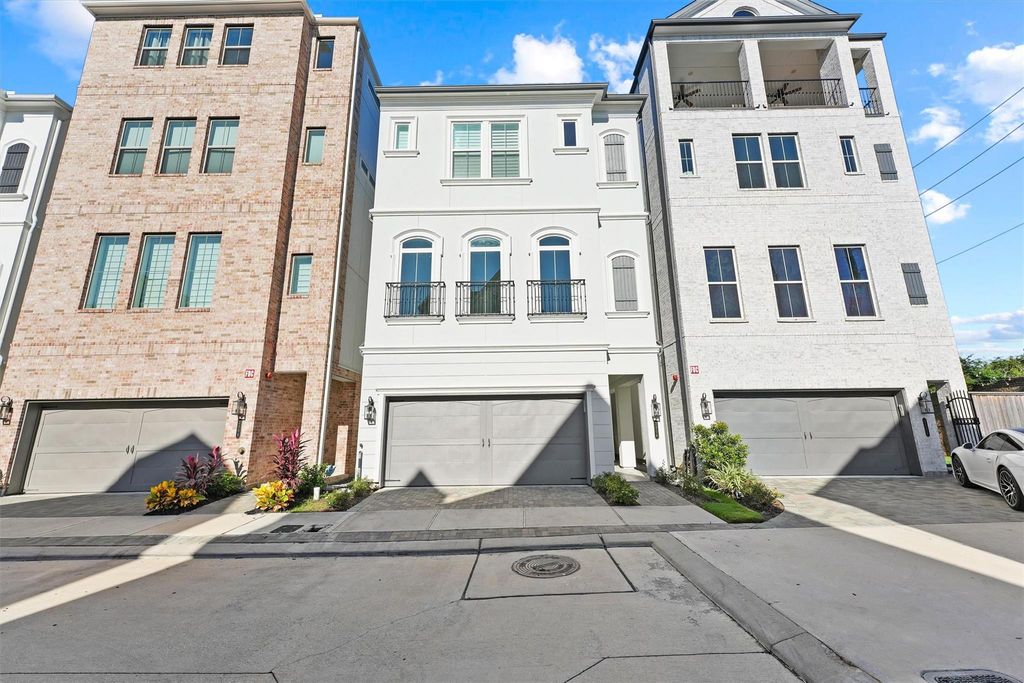 3504 Bridgewater Oaks Lane, Houston, TX 77055