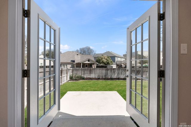 13663 Bridgeview, San Antonio, TX 78247