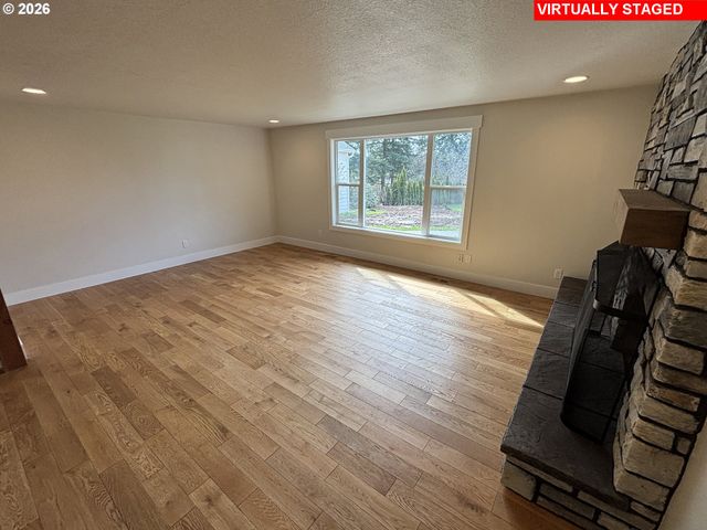 17460 Se SUNNYSIDE Rd, Damascus, OR 97089