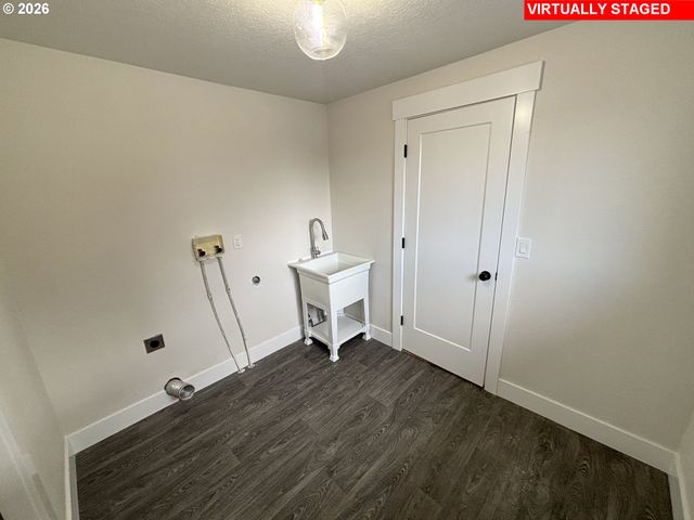 17460 Se SUNNYSIDE Rd, Damascus, OR 97089