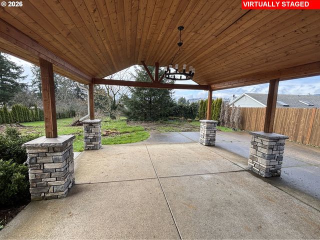 17460 Se SUNNYSIDE Rd, Damascus, OR 97089