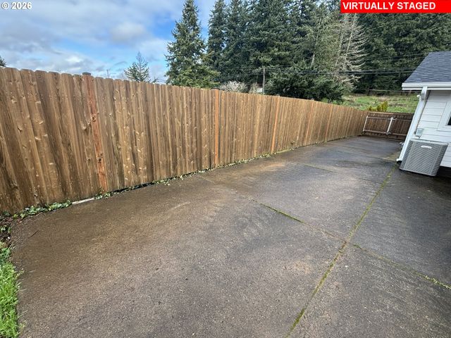 17460 Se SUNNYSIDE Rd, Damascus, OR 97089