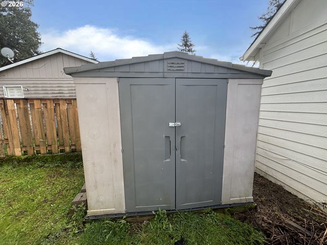 17460 Se SUNNYSIDE Rd, Damascus, OR 97089