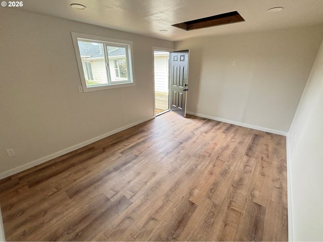 17460 Se SUNNYSIDE Rd, Damascus, OR 97089