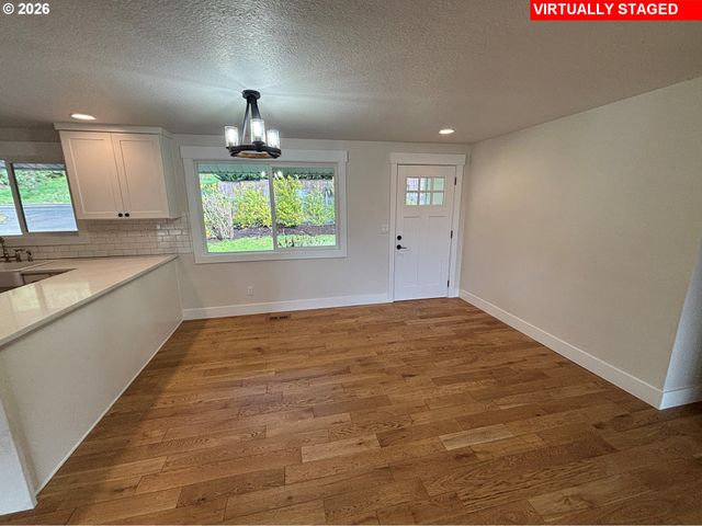 17460 Se SUNNYSIDE Rd, Damascus, OR 97089