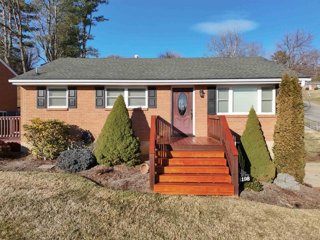 1198 SPAULDING ST, Staunton, VA 24401