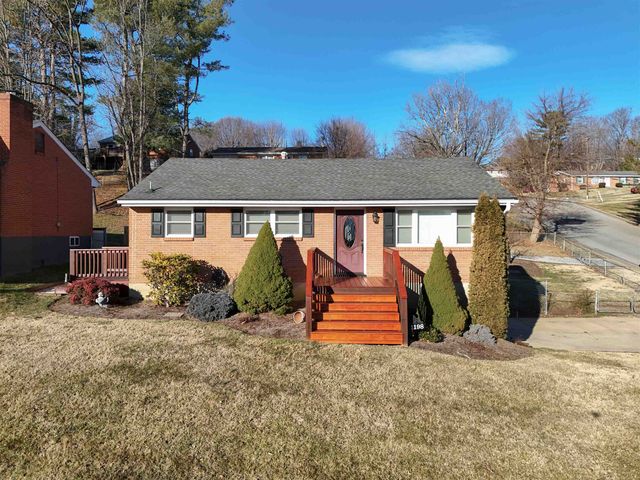 1198 SPAULDING ST, Staunton, VA 24401