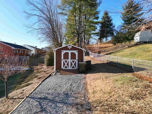 1198 SPAULDING ST, Staunton, VA 24401