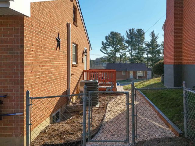 1198 SPAULDING ST, Staunton, VA 24401