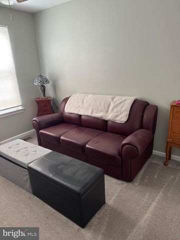 226 BIRCH HOLLOW DR, Bordentown, NJ 08505