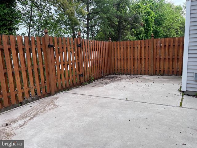 226 BIRCH HOLLOW DR, Bordentown, NJ 08505