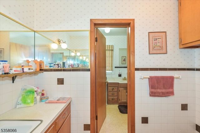 4 Jeffrey Rd, Wayne Twp., NJ 07470