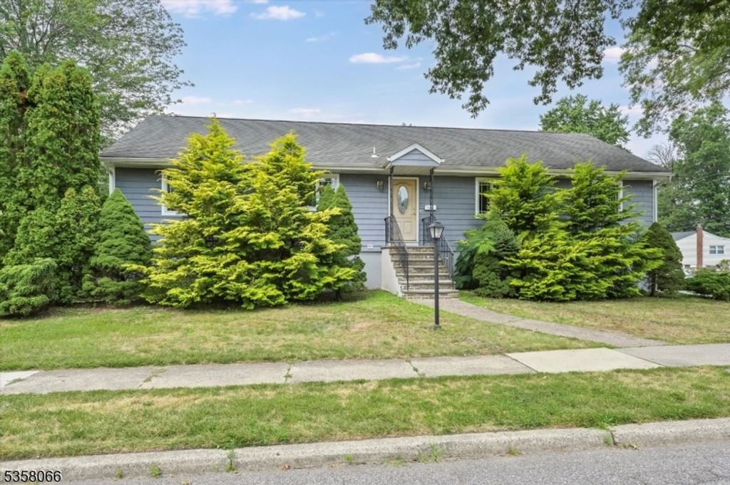 4 Jeffrey Rd, Wayne Twp., NJ 07470