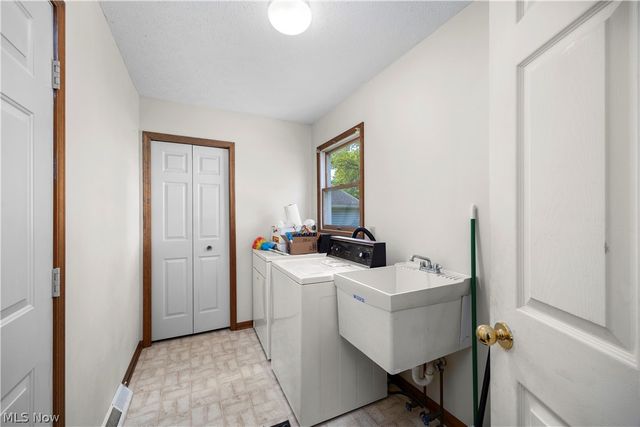 722 Jaycox Road, Avon Lake, OH 44012