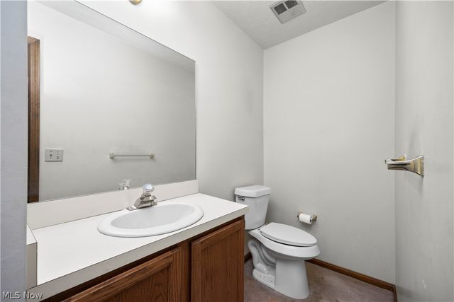722 Jaycox Road, Avon Lake, OH 44012