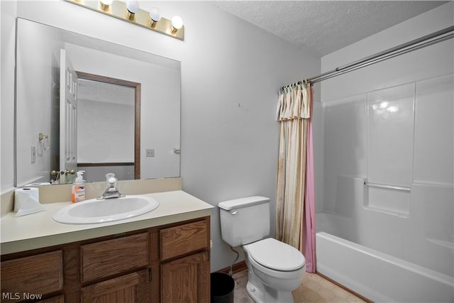 722 Jaycox Road, Avon Lake, OH 44012
