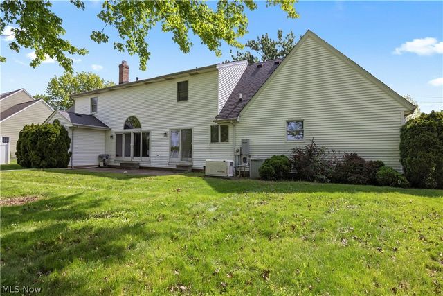 722 Jaycox Road, Avon Lake, OH 44012