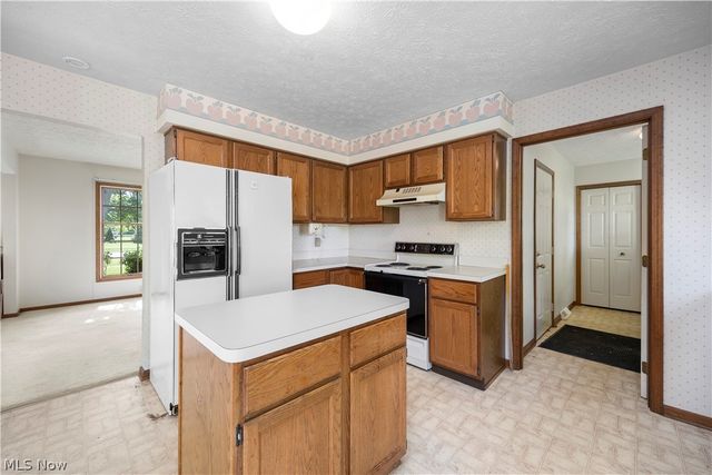 722 Jaycox Road, Avon Lake, OH 44012