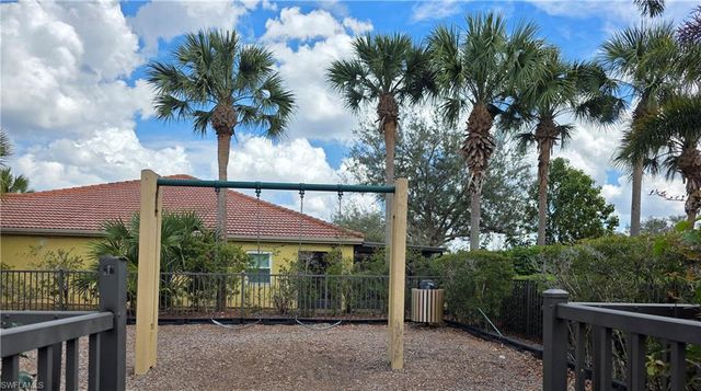 9245 Aegean CIR, Lehigh Acres, FL 33936