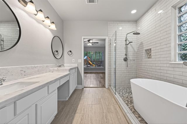 178 Linton Downs Place, The Woodlands, TX 77382