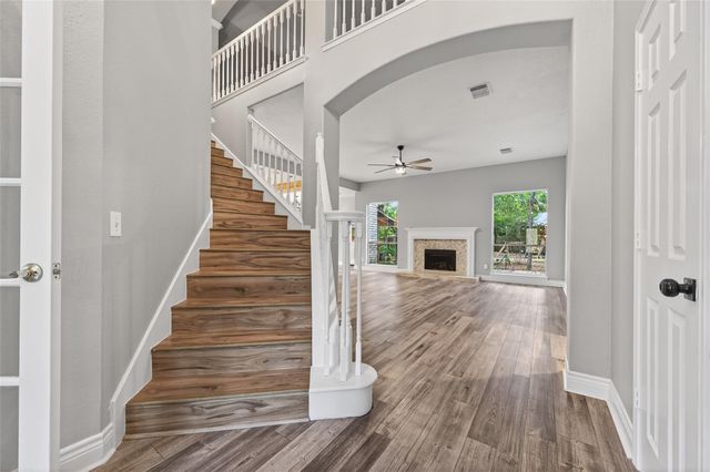 178 Linton Downs Place, The Woodlands, TX 77382