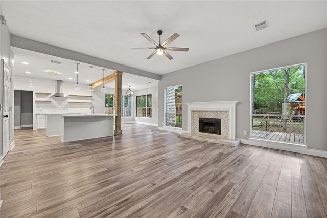 178 Linton Downs Place, The Woodlands, TX 77382