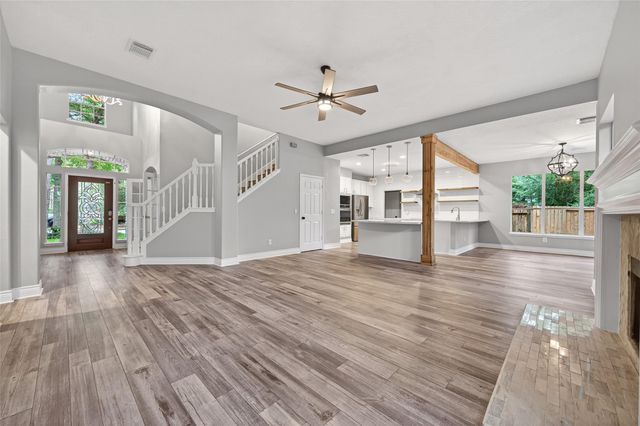 178 Linton Downs Place, The Woodlands, TX 77382