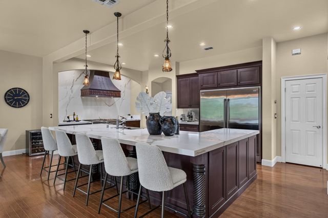 4216 Savoie Ct, Loomis, CA 95650
