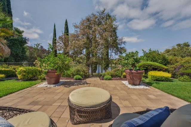 4216 Savoie Ct, Loomis, CA 95650