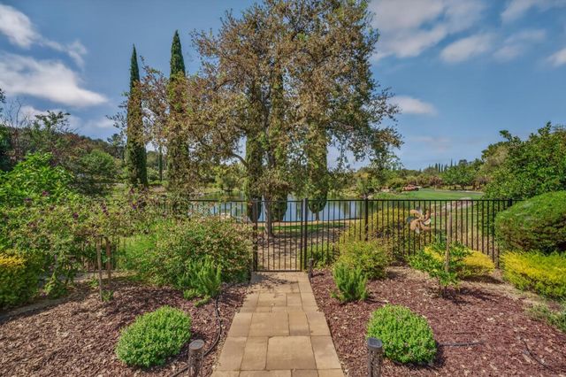 4216 Savoie Ct, Loomis, CA 95650