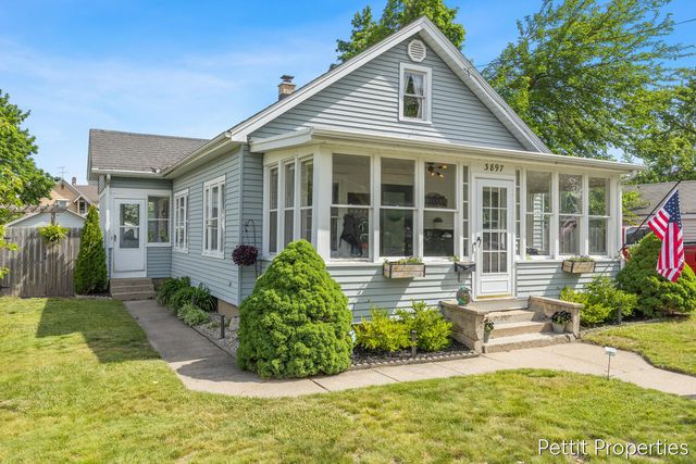 3897 Grand Street, Grandville, MI 49418