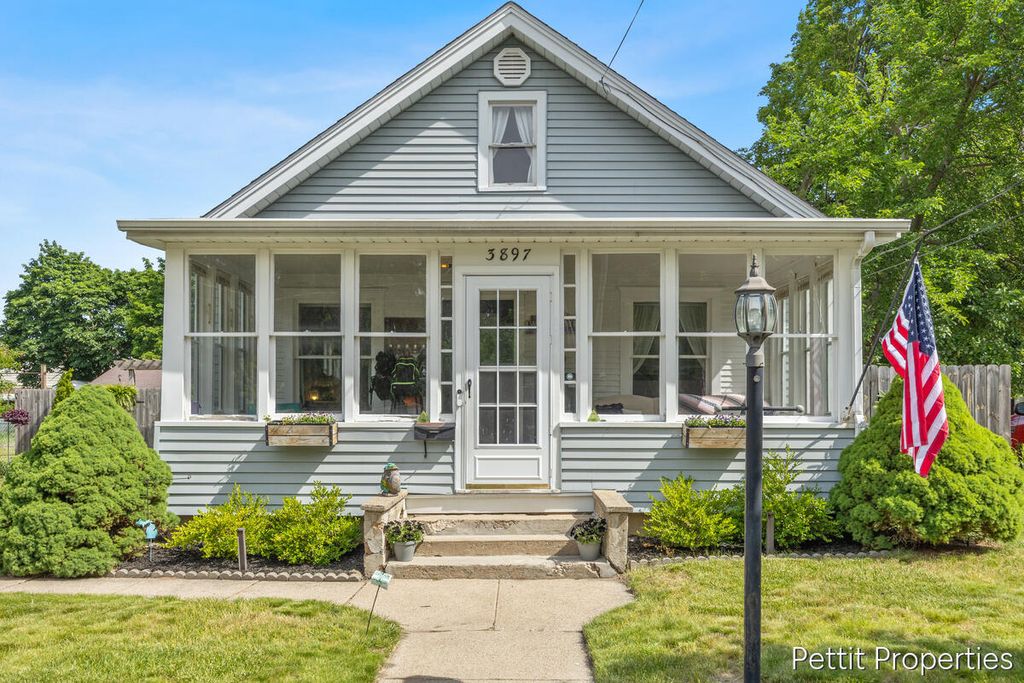3897 Grand Street, Grandville, MI 49418