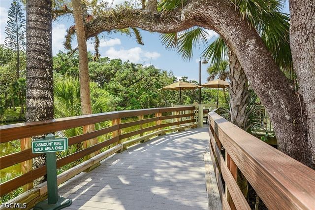 2937 Heritage Pines DR, Fort Myers, FL 33905