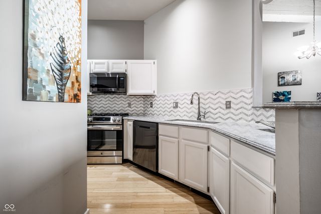 611 N Park Avenue 311, Indianapolis, IN 46204