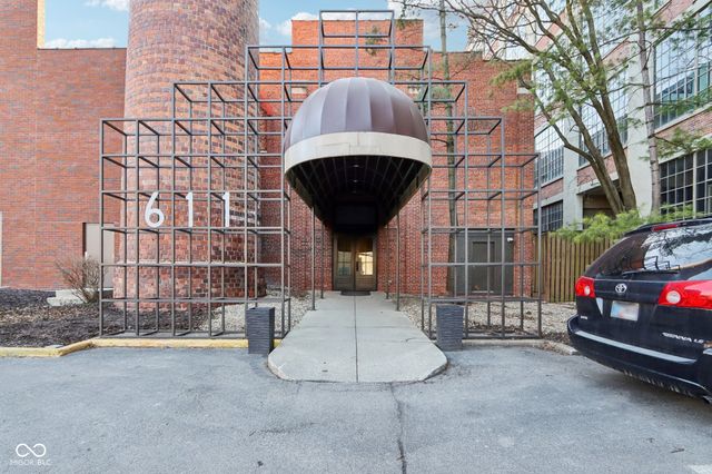 611 N Park Avenue 311, Indianapolis, IN 46204