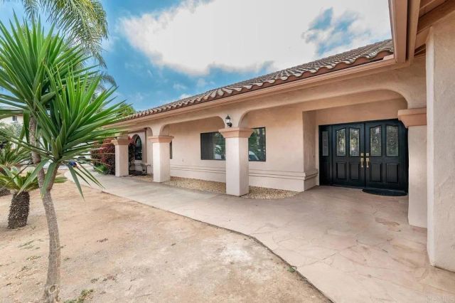 29979 Robbie Lane, Vista, CA 92084