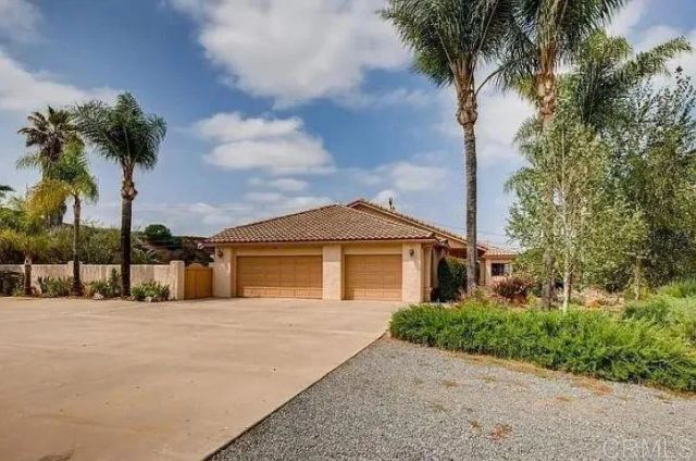 29979 Robbie Lane, Vista, CA 92084